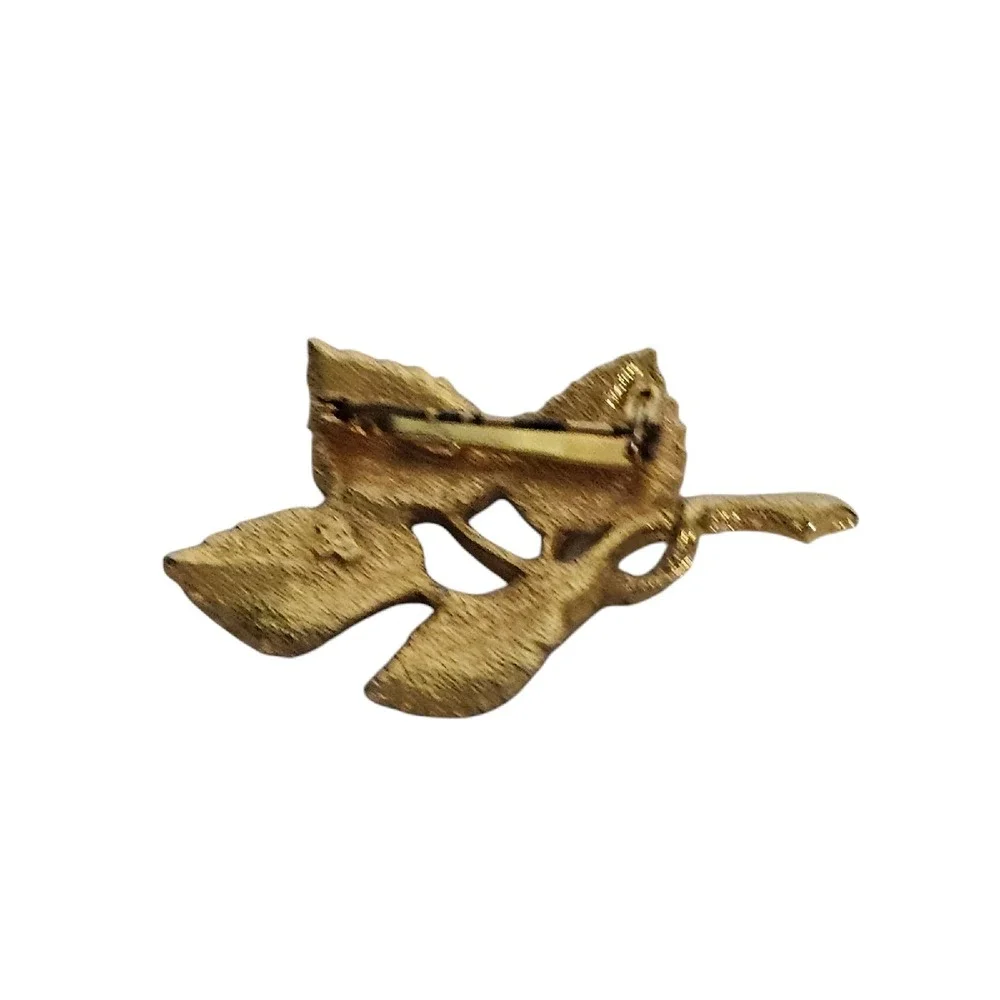 OFA Gold Leaf Brooch Pin Vintage Textured Maple Leaf Statement Jewelry‎